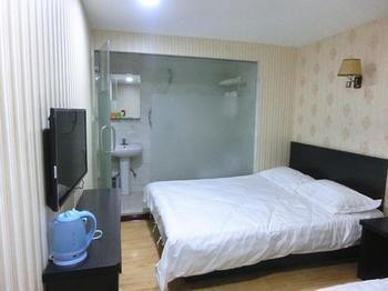 Qingdao Baifusheng Business Hotel Екстериор снимка